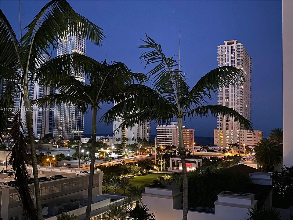 300 Sunny Isles Blvd #4-703