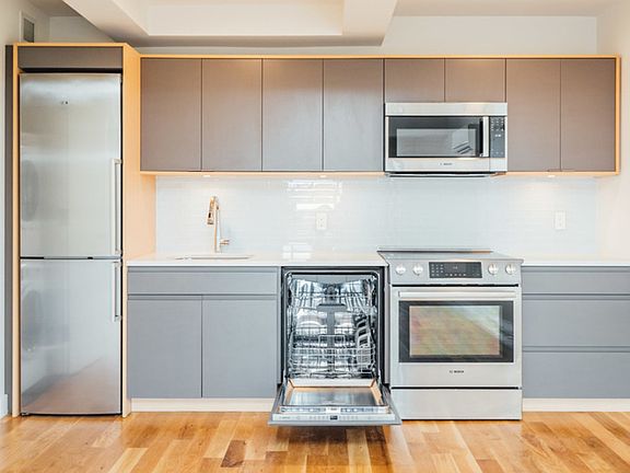 5th image of 520 Parkside Ave #6H
