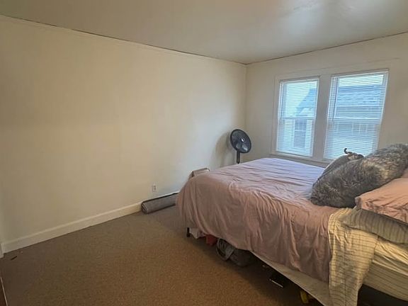 5th image of 2082 Como Ave APT 4