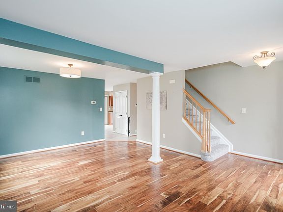 4th image of 111 Cove Point Way