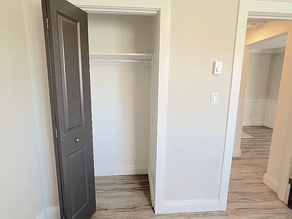5th image of 340 Campbell Ave #201