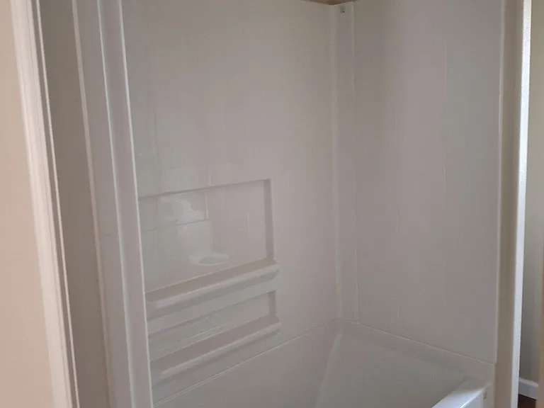 902 Williams Blvd — Photo 2