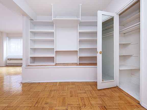 4th image of 225 E 46th St APT 1F