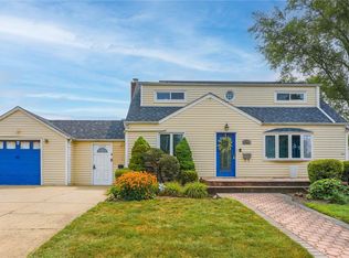 1145 Hook Creek Blvd, Valley Stream, NY 11580