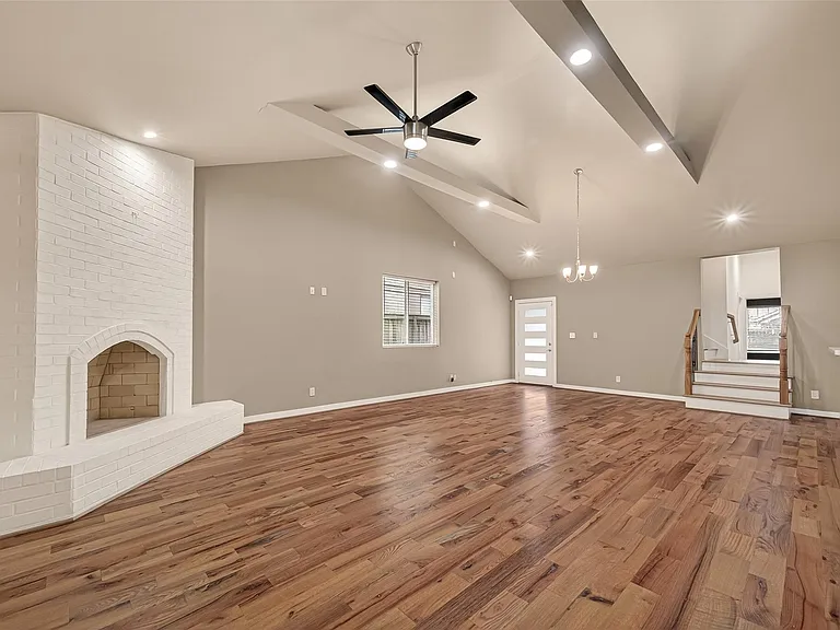 224 N Stiles St — Photo 7