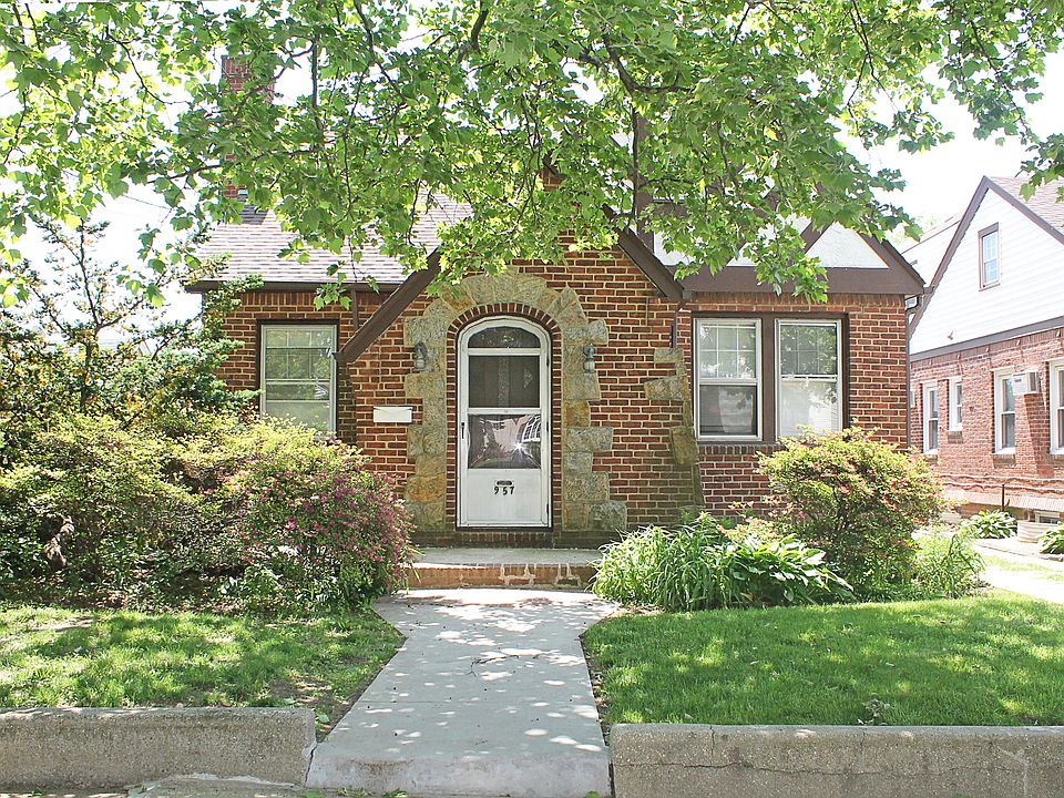 1st image of 957 Gabriel Ave