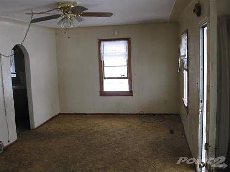 2nd image of 31538 Elmwood St