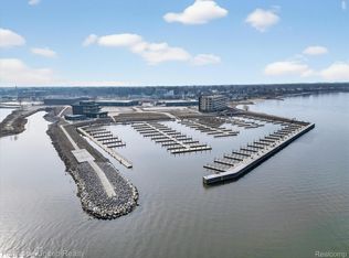 901 Adelaide Cir #601, Muskegon, MI 49441