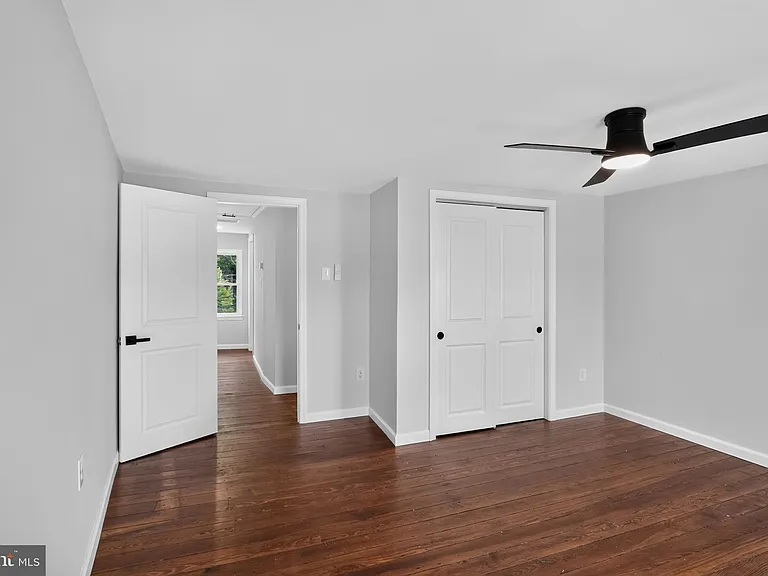 4469 Silverwood St — Photo 16
