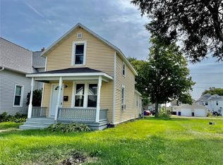 409 C Ave NW, Cedar Rapids, IA 52405