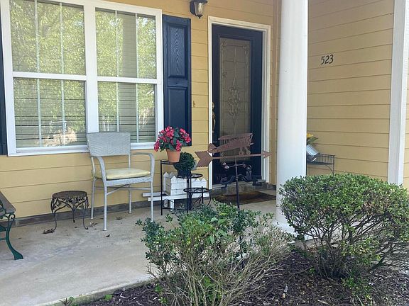 2nd image of 523 Callaway Ct