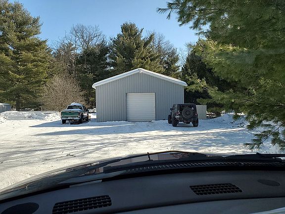 3rd image of 3932 N Grant Ave