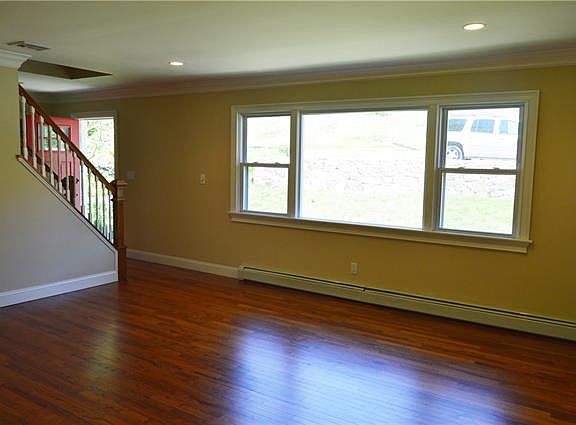 2nd image of 526 Washington Ave