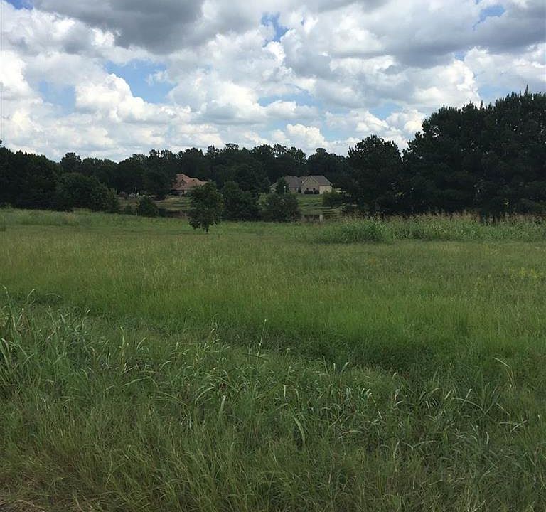 1st image of 8240 Quail Hollow Dr