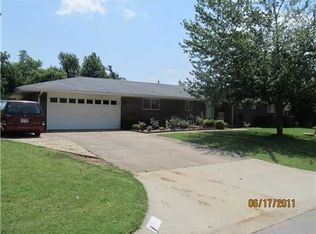 114 Rogers Circle Dr, Springdale, AR 72764