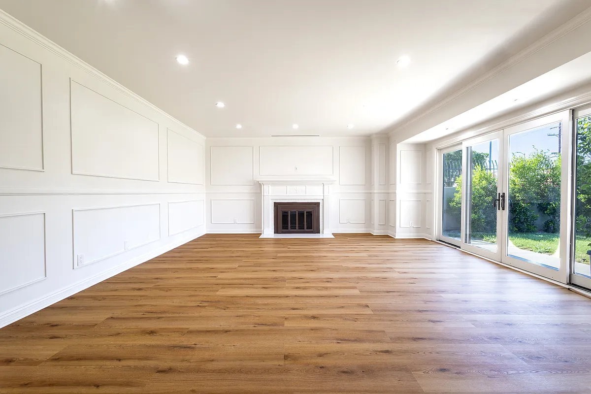living room - Burbank Blvd