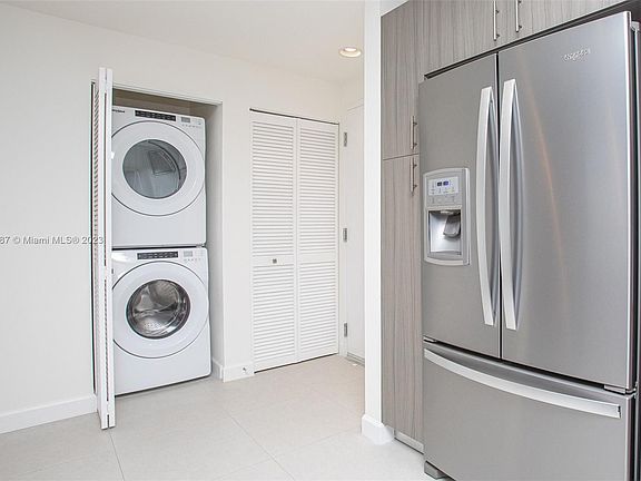 5th image of 5350 NW 84th Ave Unit 709