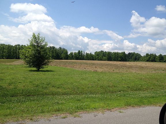 2nd image of 200 Ainsley Manor Dr