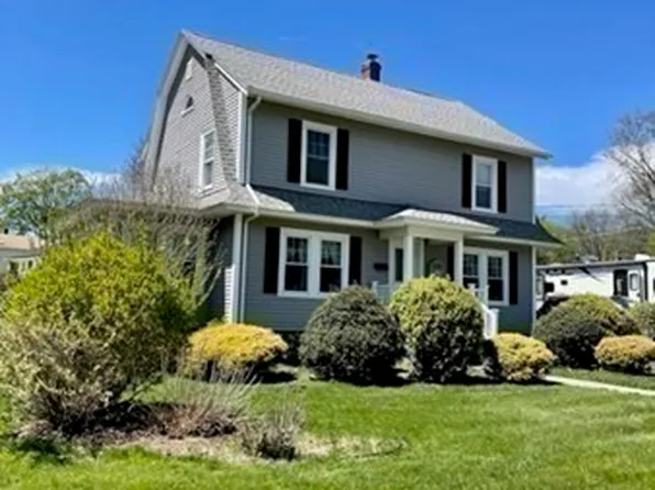 308 Oxford St N, Auburn, MA 01501