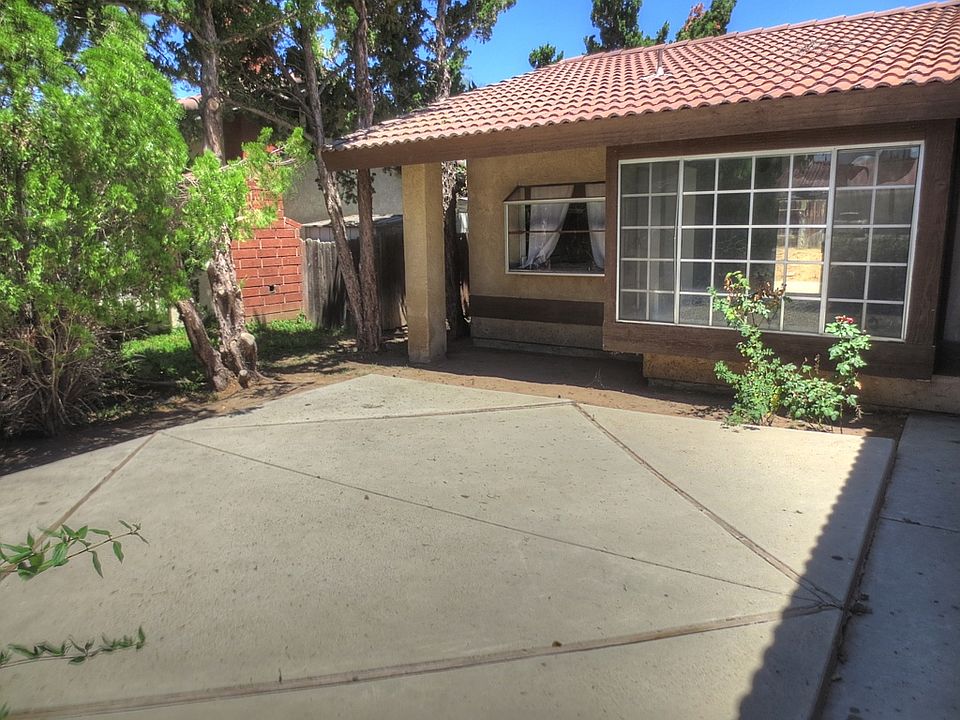 1st image of 25294 Delphinium Ave