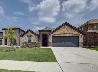 305 Rosie Ct, Argyle, TX 76226
