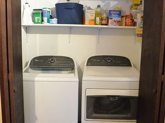 3rd image of 3053 Treaty St