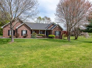 563 River Run Dr, Maryville, TN 37804