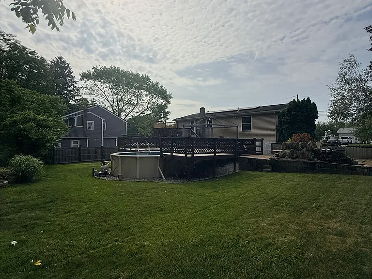 4 Harbor View Ave — Photo 18