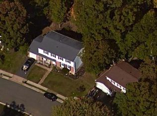 115 Applegate Dr, Sterling, VA 20164