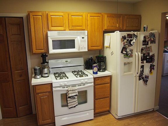 5th image of 33957 N Glen Dr