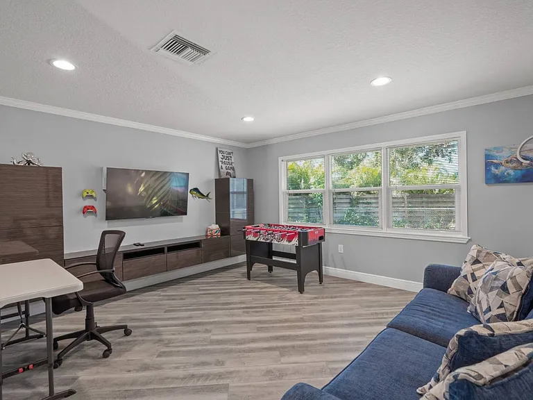2710 Silver King Way — Photo 14
