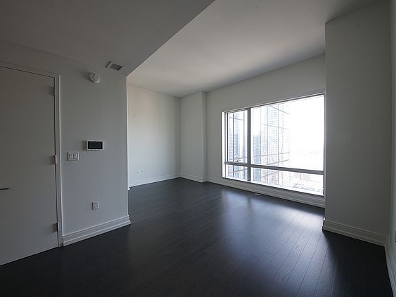 5th image of 555 10th Ave APT 21H