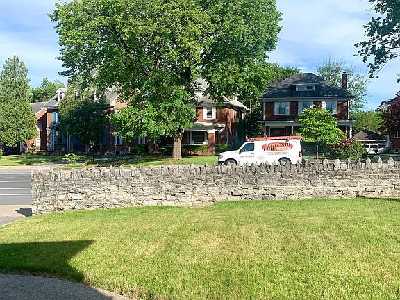 3rd image of 1143 Potomac Ave #1143