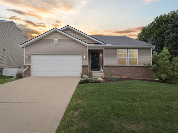 8073 Beechwood Blvd, Dexter, MI 48130