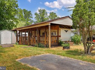 2 Yogi Bear Blvd, Falling Waters, WV 25419