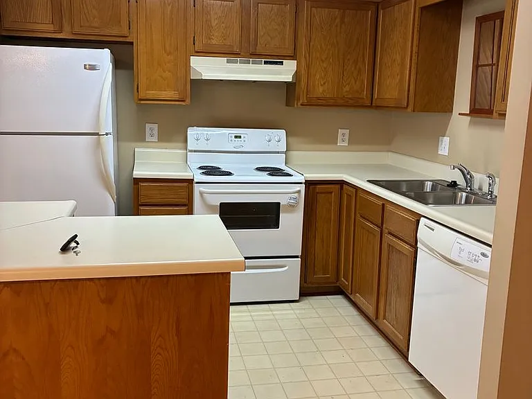 2709 Oak Meadow Pl — Photo 3