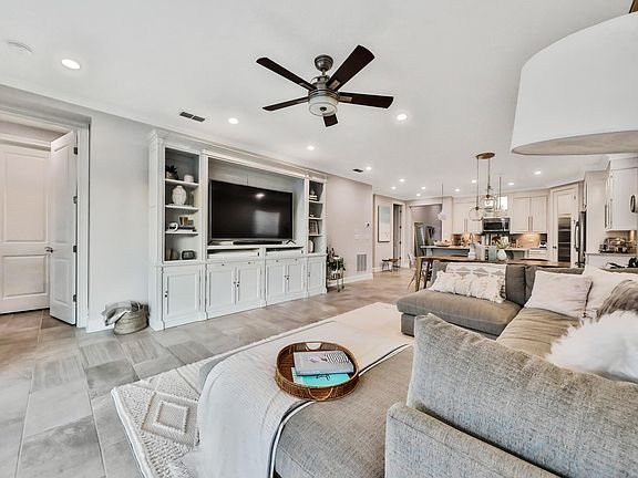3rd image of 122 Edisto Pl