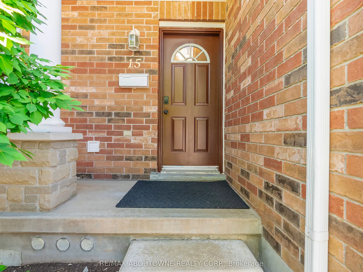 4 bed, $3,300 — Photo 3