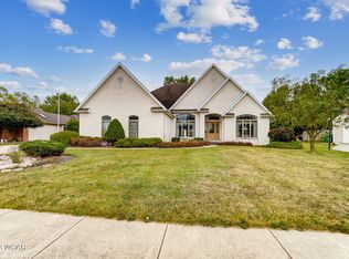 1635 Edna Dr, Lima, OH 45807