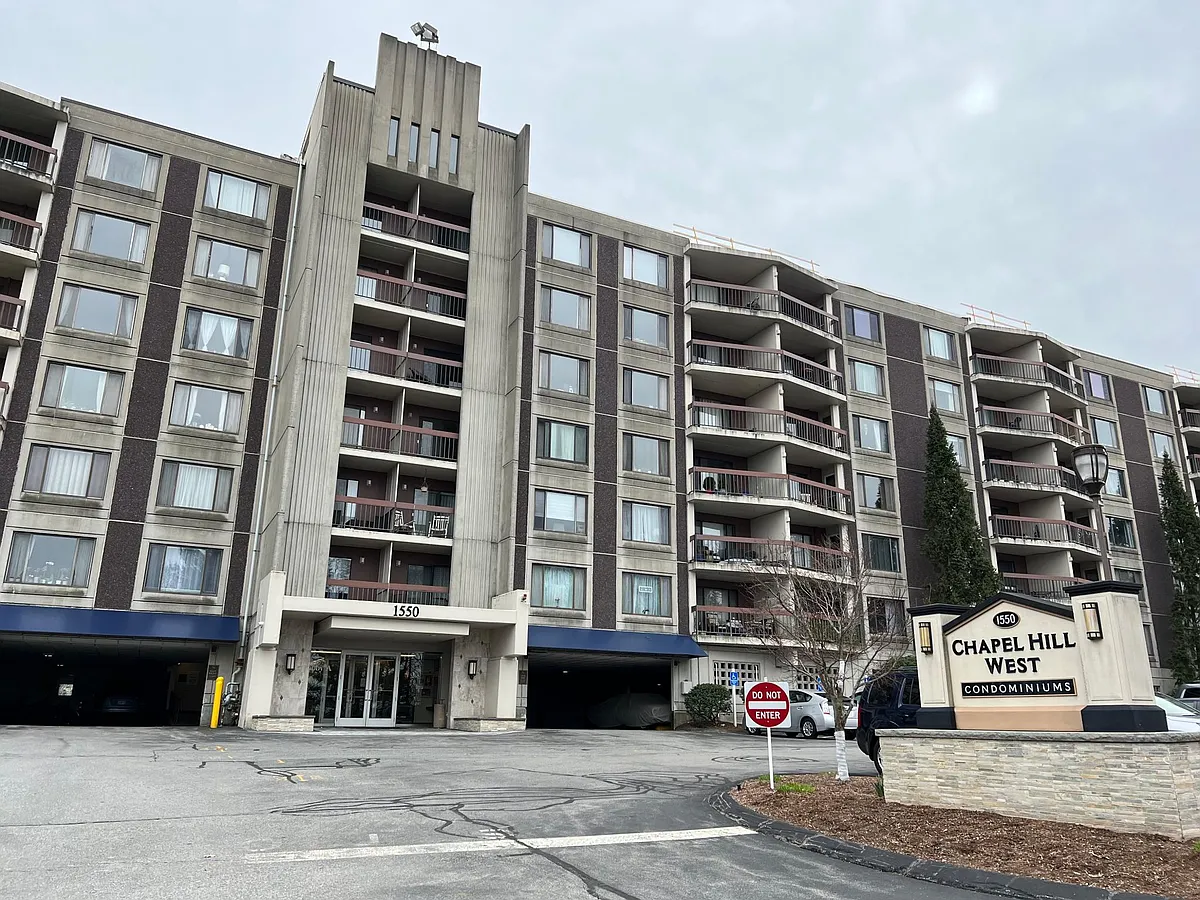 Building Photo - 1550 Worcester St #114