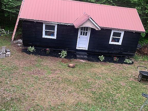 3rd image of 47310 Edgewood Rd