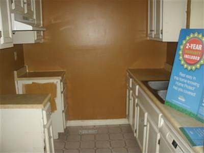 2nd image of 2727 Donbar Dr
