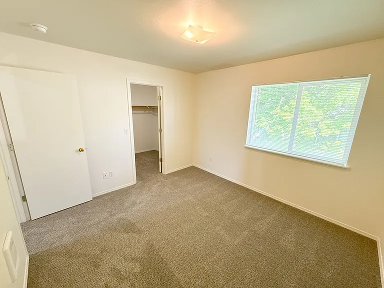 5481-5483 Glenridge Way #5485 — Photo 30