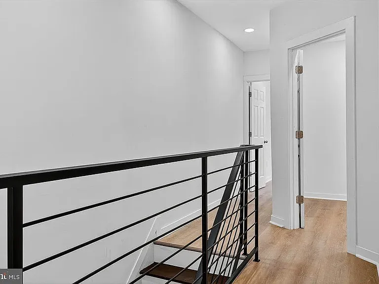 6737 N Smedley St — Photo 6