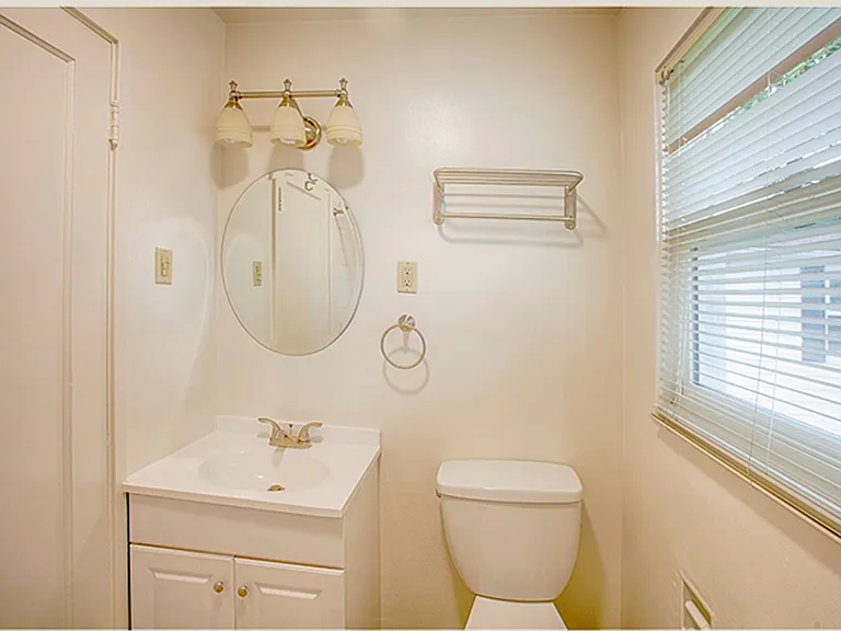 1826 SW Marlow Ave #28 — Photo 15
