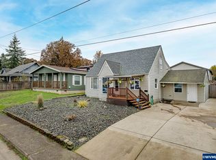 1437 SW 10th St, Dallas, OR 97338