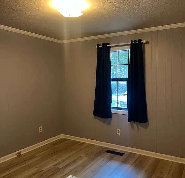 481 Tower Rd — Photo 5