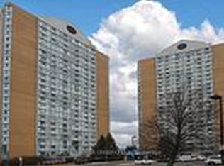 25 Trailwood Dr #704, Mississauga, ON L4Z 3K9