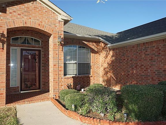 2nd image of 2724 Excalibur Dr