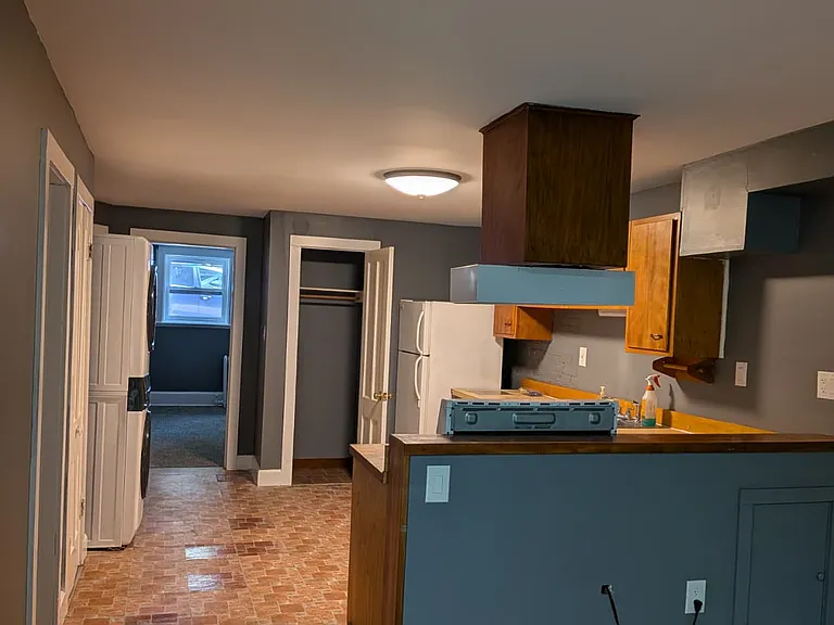 136 Lancaster St — Photo 14